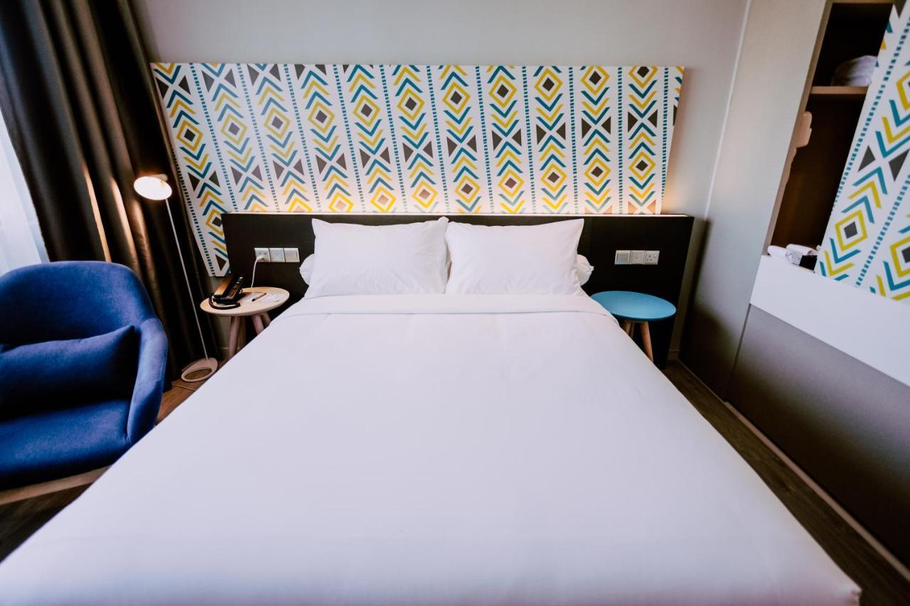ホテル Ibis Styles コタバル エクステリア 写真