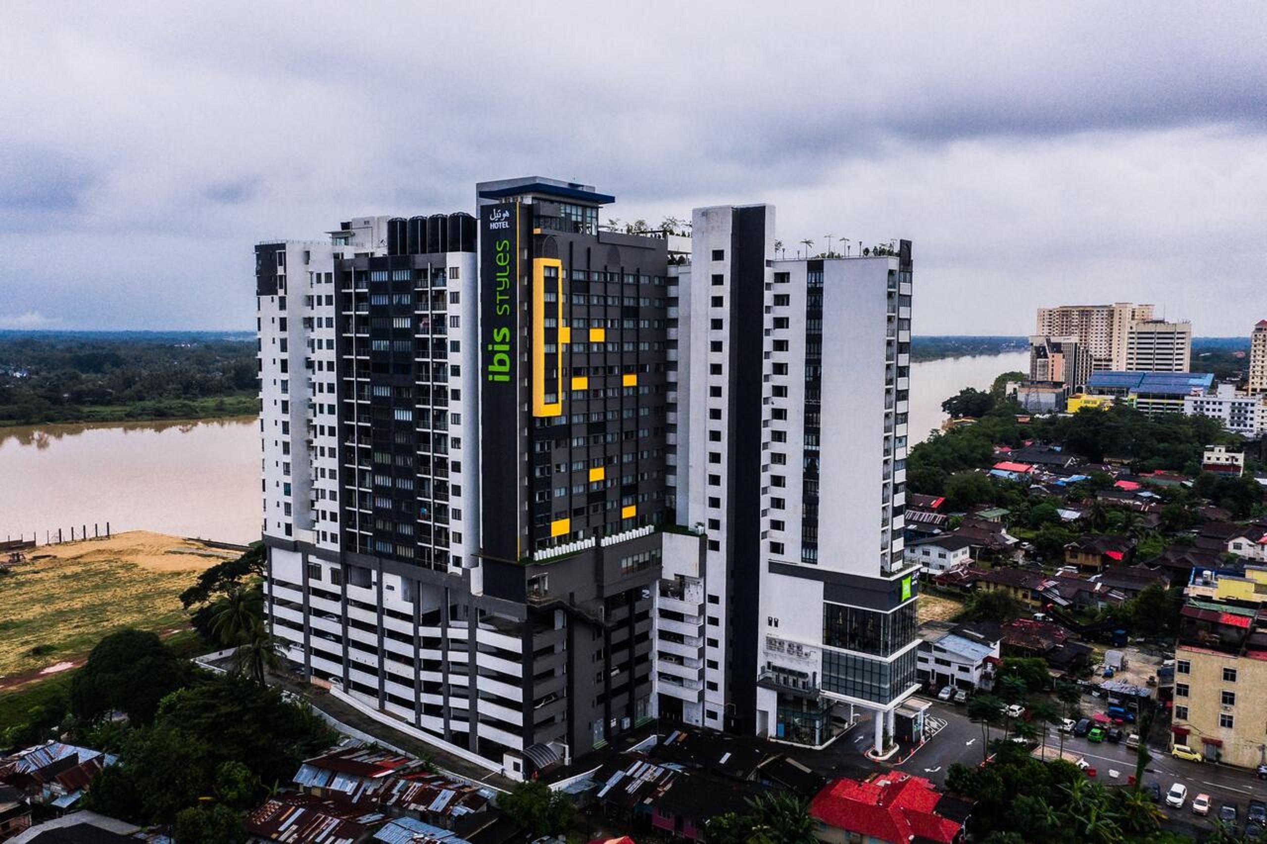 ホテル Ibis Styles コタバル エクステリア 写真