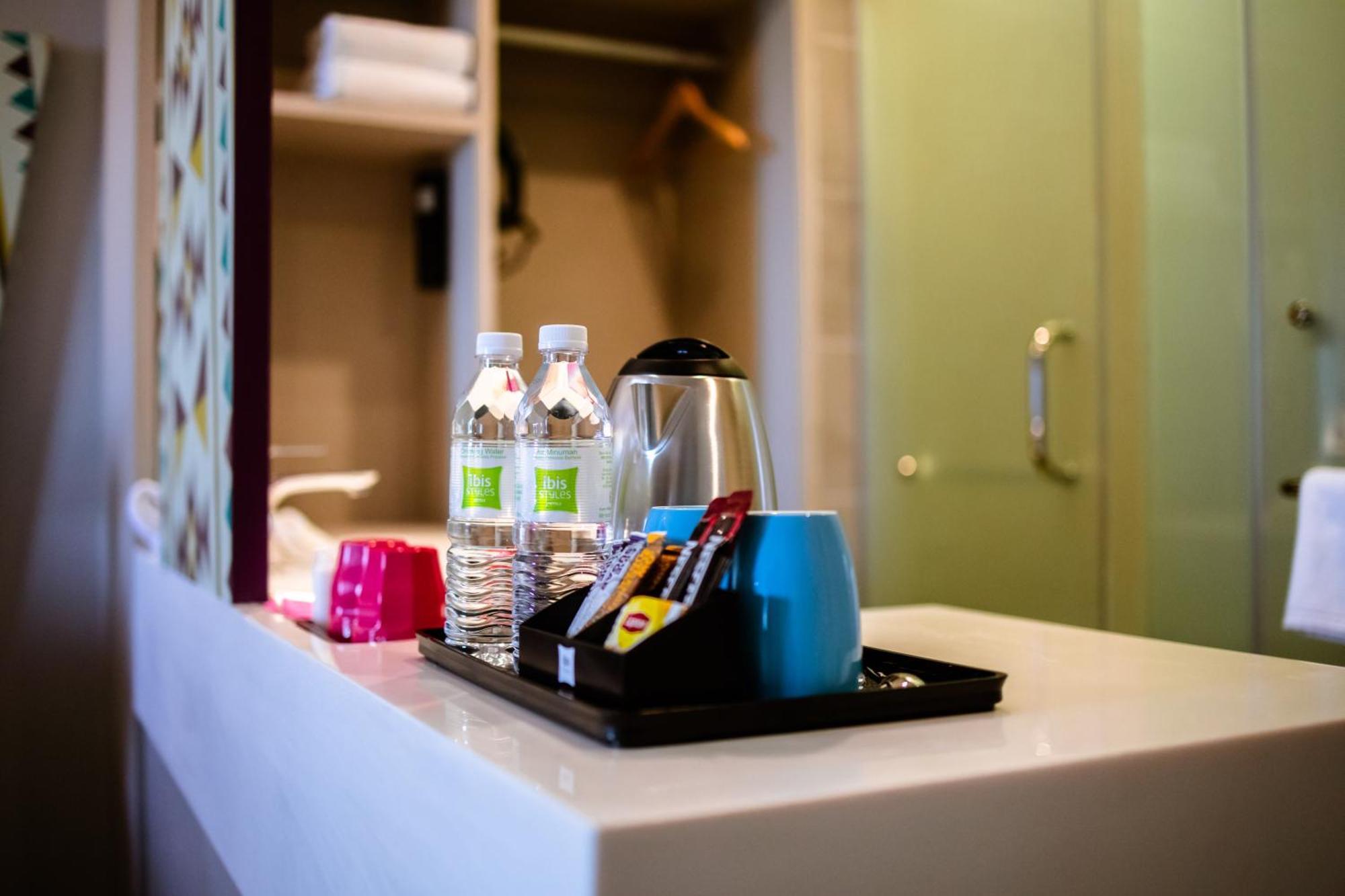 ホテル Ibis Styles コタバル エクステリア 写真